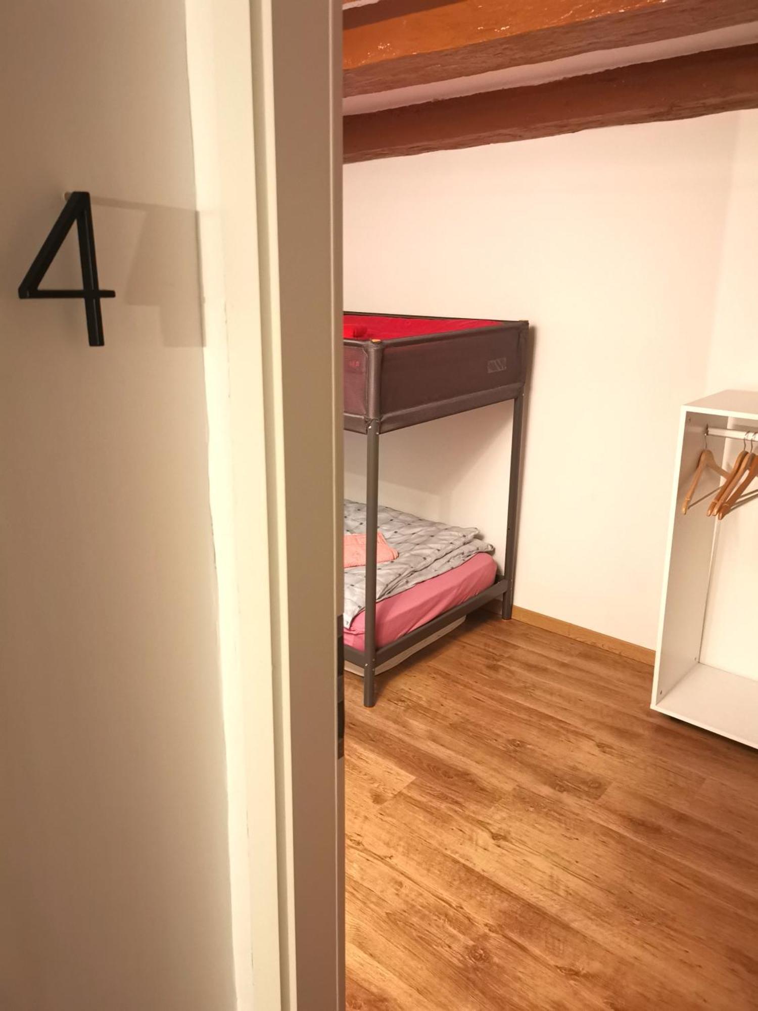 La Bergerie Hostel La Neuveville Εξωτερικό φωτογραφία