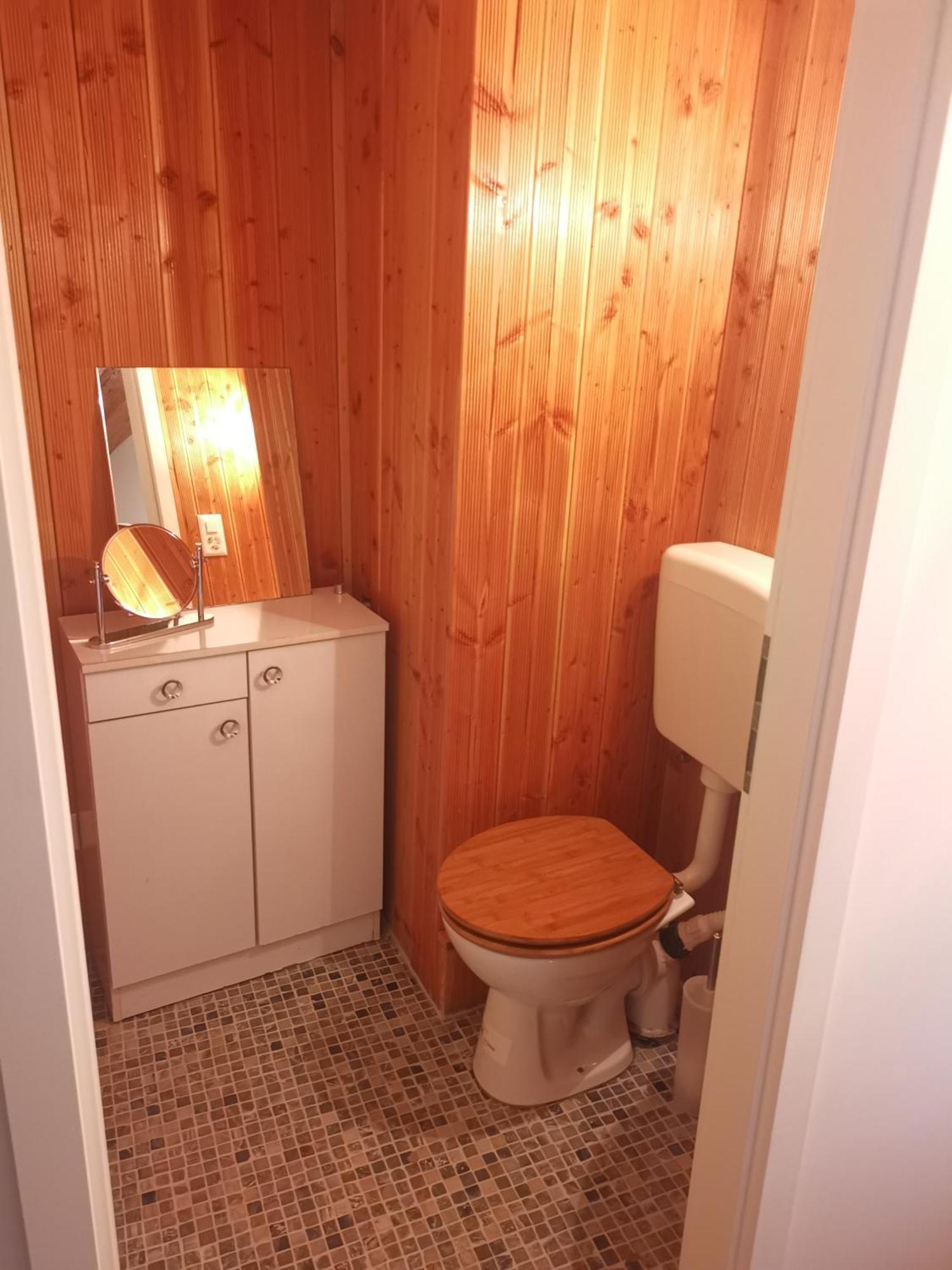 La Bergerie Hostel La Neuveville Εξωτερικό φωτογραφία